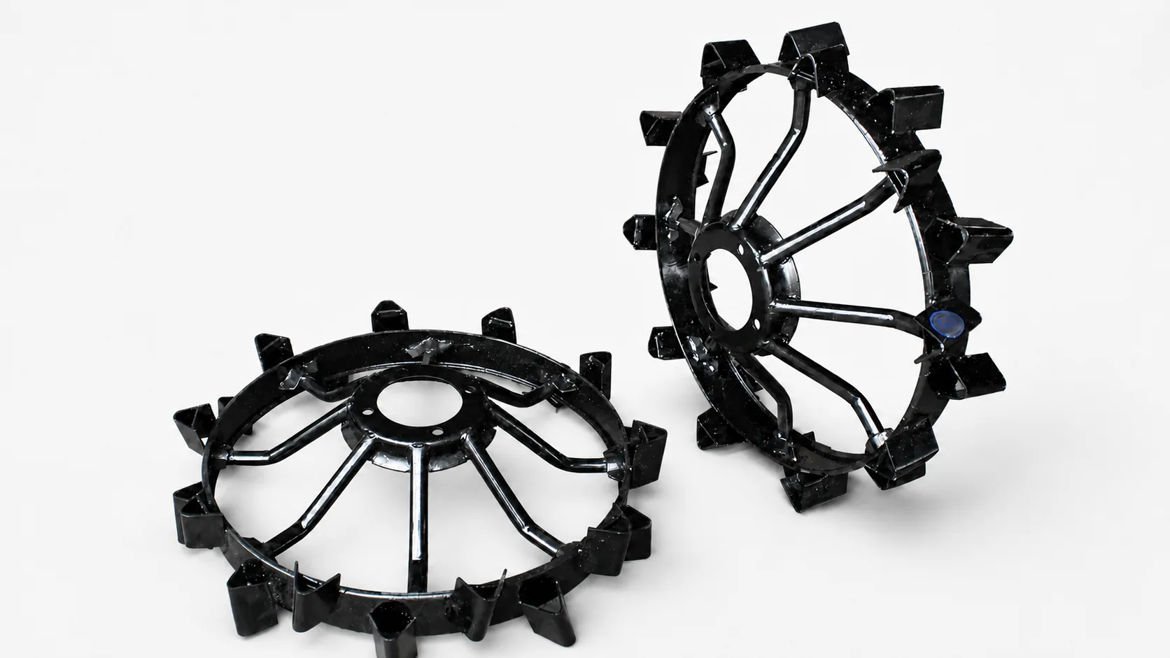 Steel traction-wheel pair shown directly as a component reference