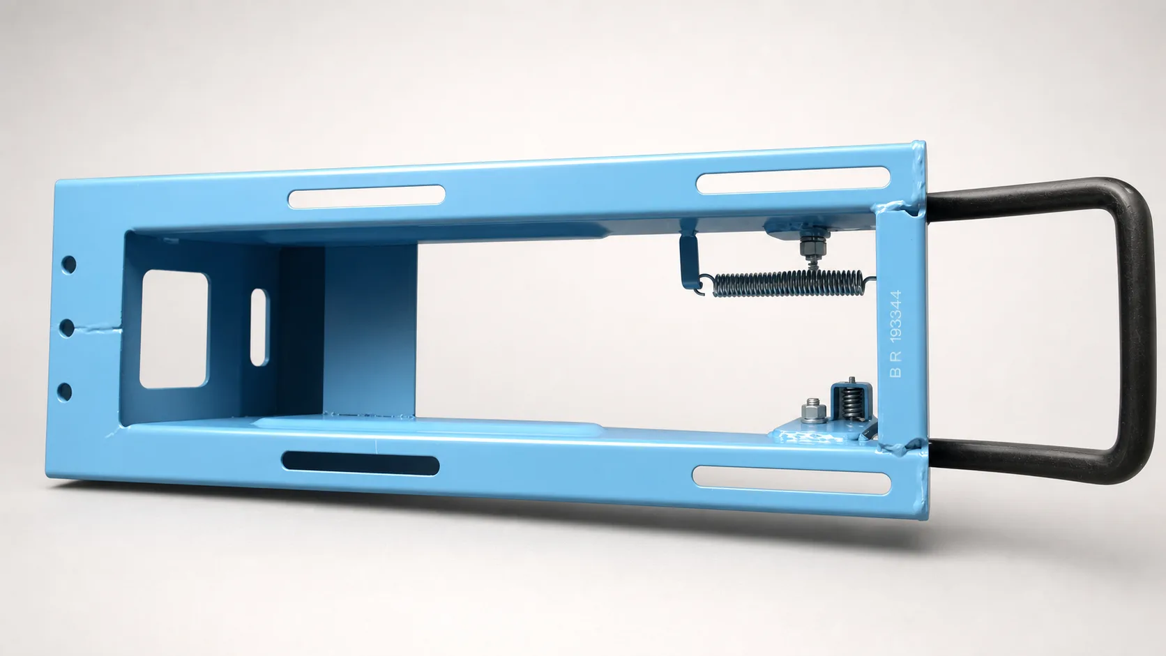 GN12 trailer-hitch frame shown directly as a component reference